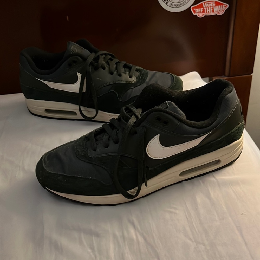 Men’s Size 12.5 Nike Air Max 1s Dark Green